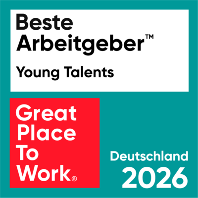 Ein Siegel von Great Place To Work mit Hintergrund in Türkis. In einer weißen Box steht der Text Beste Arbeitgeber Young Talents. Das Great Place To Work Logo mit rotem Hintergrund ist unten links neben dem Text Deutschland 2026 abgebildet.